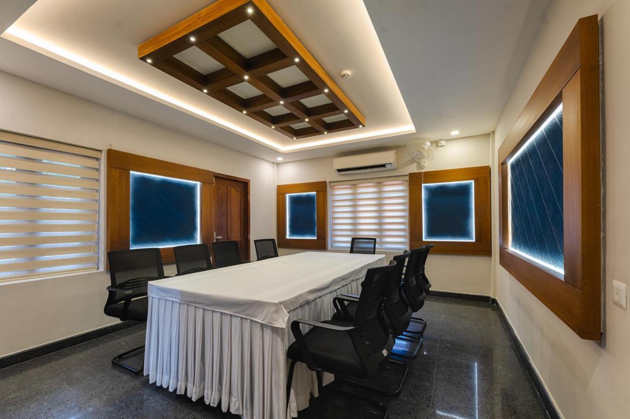 Vidya Residency Hotel Thrissur Eksteriør billede