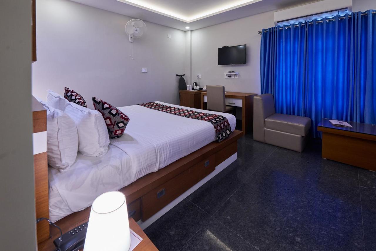 Vidya Residency Hotel Thrissur Eksteriør billede